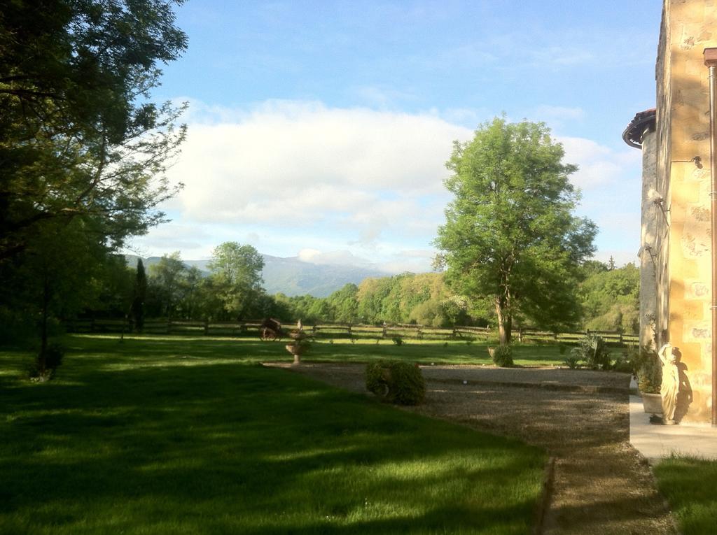 Bed and Breakfast Domaine Du Val De Soux Montgaillard-de-Salies Exterior foto